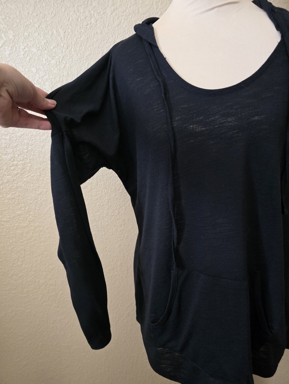 Old Navy Light Weight Hoodie Tshirt Workout Wear Size Medium Athletic
